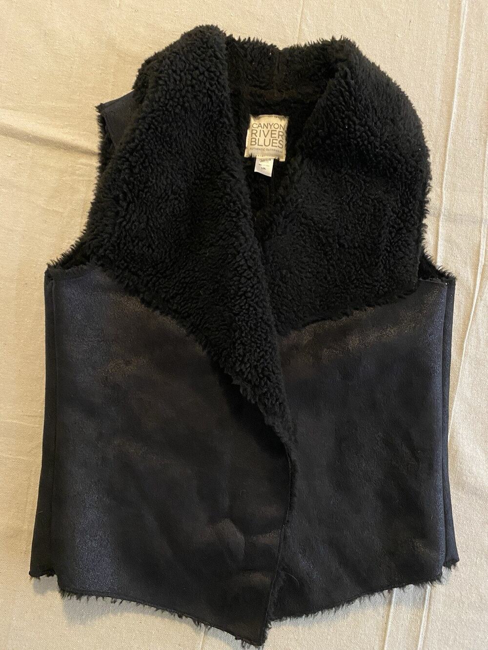 Canyon River Blues Womens Faux Suede Fur Vest Size L / XL Black Mountains Winter